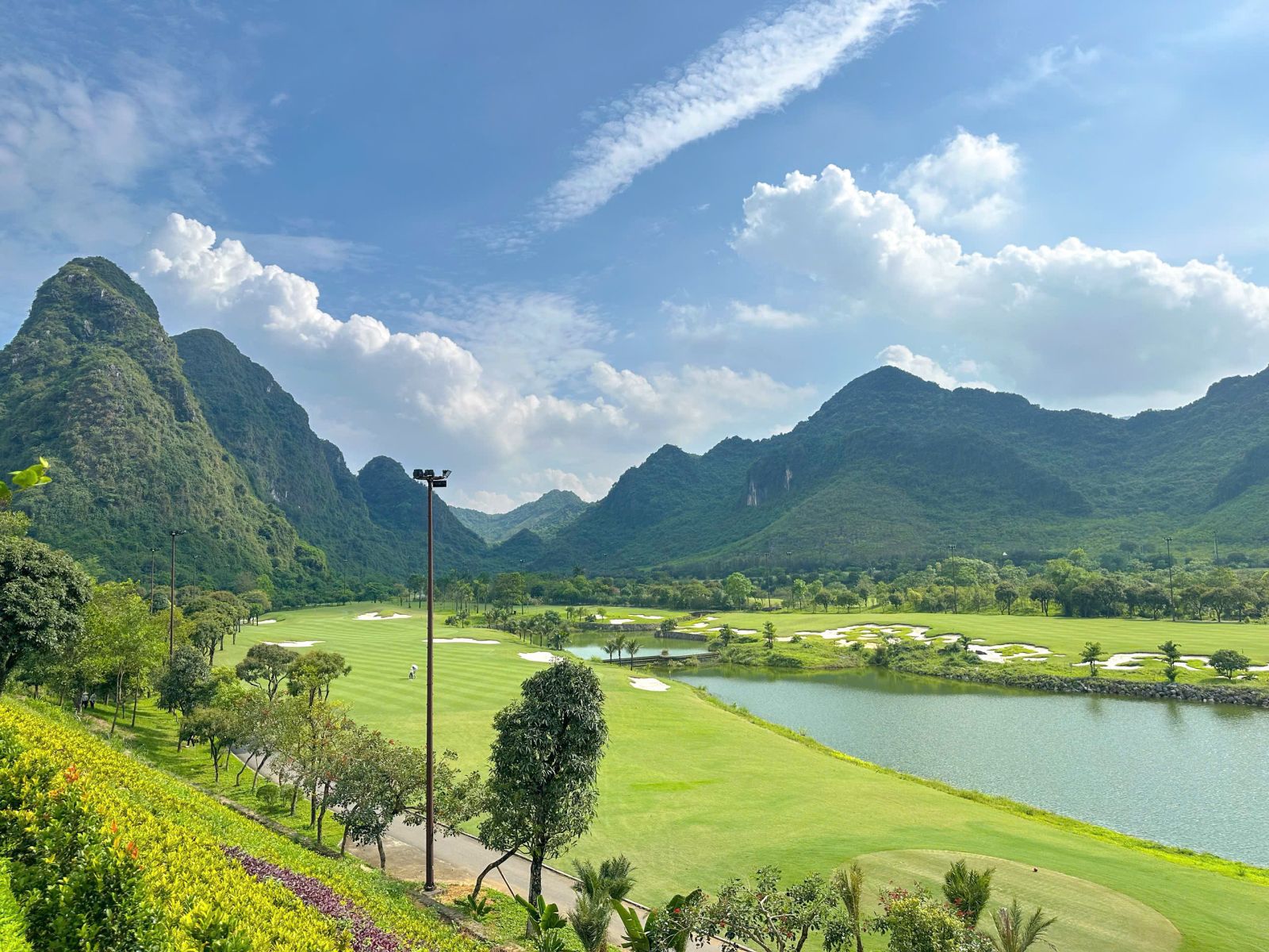 Thư giãn cuối tuần trong không khí trong lành tại Stone Valley Golf & Resort